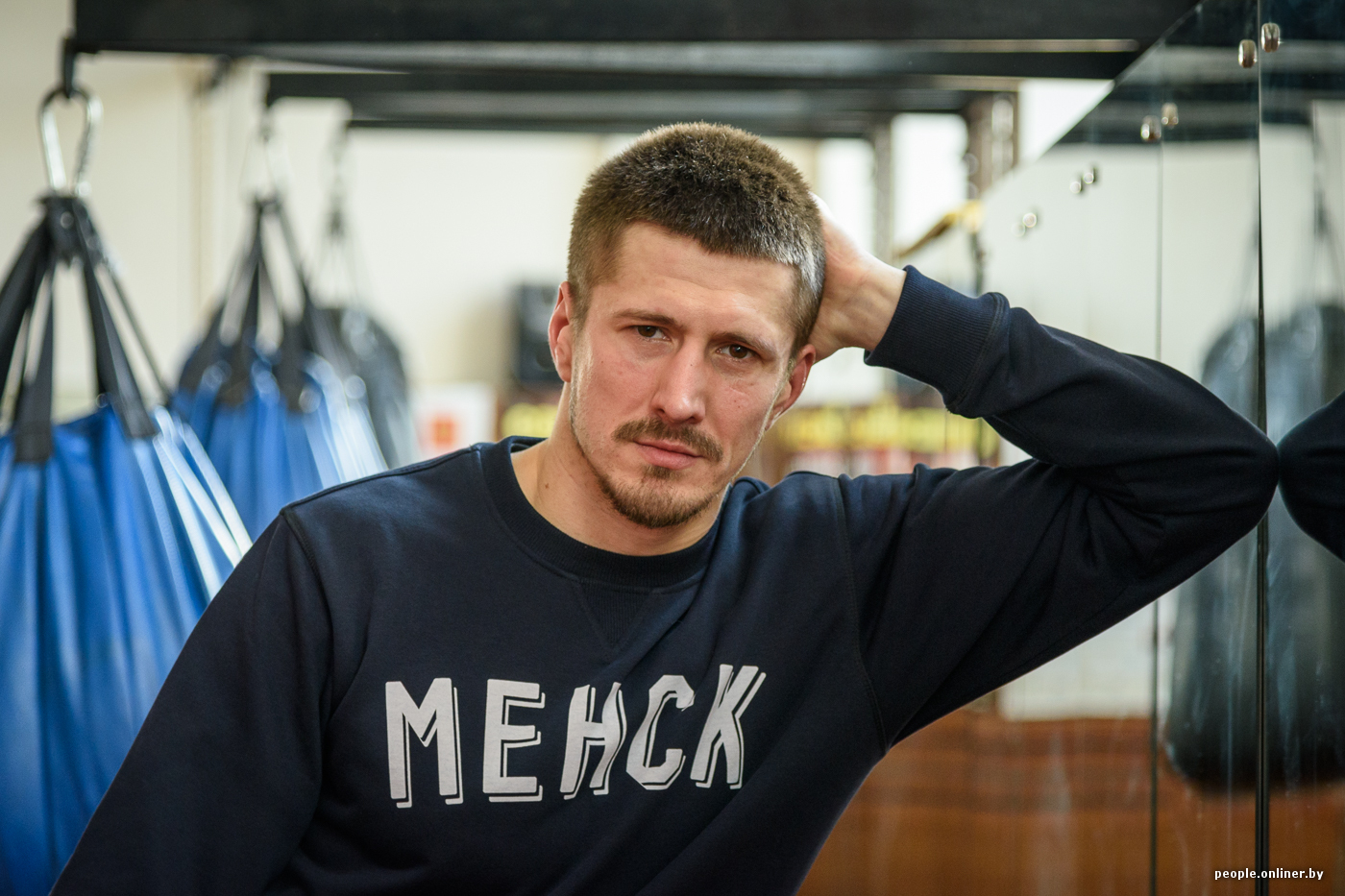 «СЧАСТЛИВЫМ БЫЛ ДЕНЬ, КОГДА ХВАТАЛО ДЕНЕГ ЗАПРАВИТЬ МАШИНУ». КАК МИНСКИЙ АВТОСЛЕСАРЬ ПОШЕЛ ПРОТИВ ВСЕХ, ЧТОБЫ СТАТЬ ЗНАМЕНИТОСТЬЮ